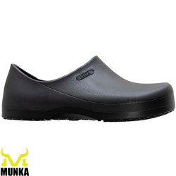MUNKA CLOG BLACK 11