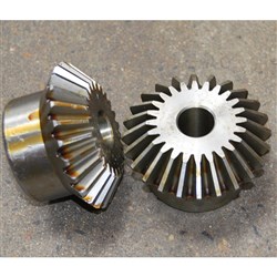 BEVEL GEAR SET 8DP X 24T