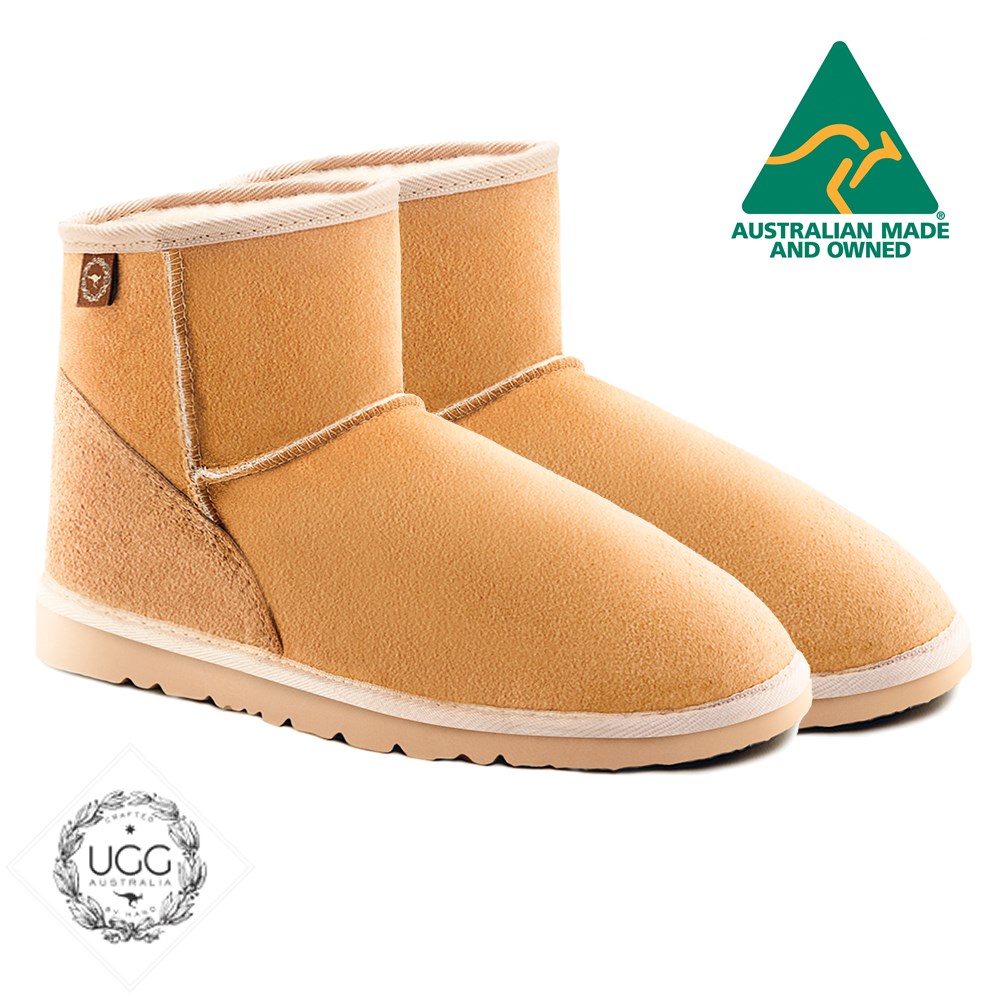 ugg mini chestnut size 9