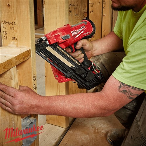 MILWAUKEE FRAMING NAILER KIT M18 FUEL 3034 NAILER 2 X 3.0AH